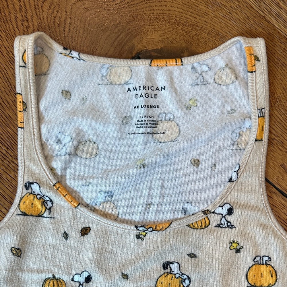 American Eagle Luxe Snoopy/Peanuts Lounge Set - Picture 3 of 7